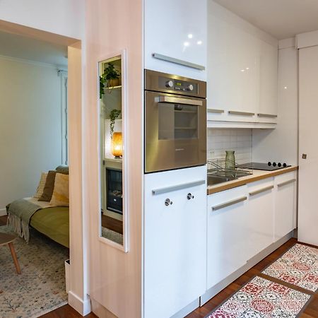 Charming Apartment In Heart Of Parijs Buitenkant foto