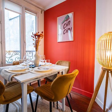 Charming Apartment In Heart Of Parijs Buitenkant foto