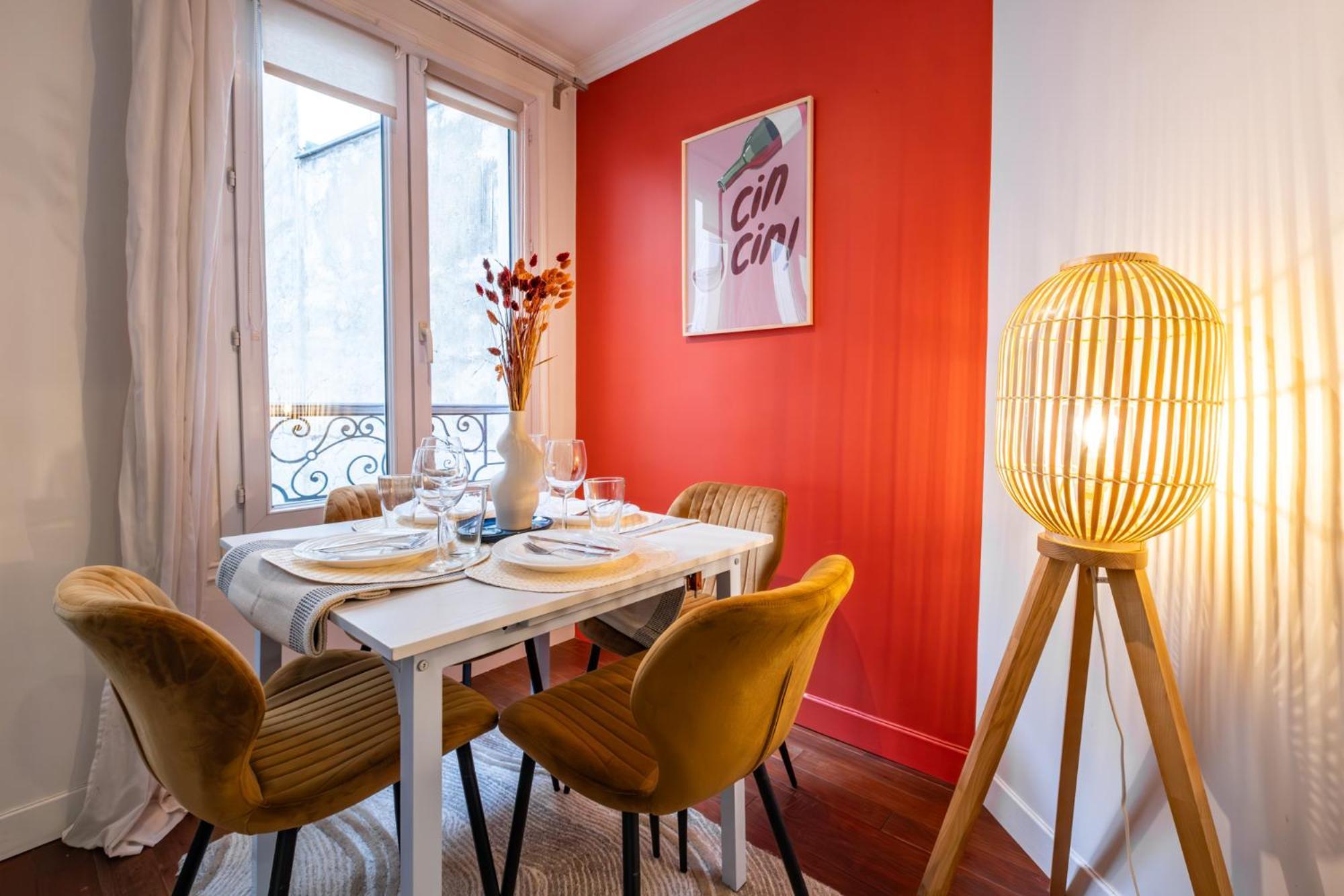 Charming Apartment In Heart Of Parijs Buitenkant foto